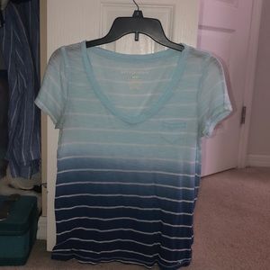 Aeropostale V-neck tee